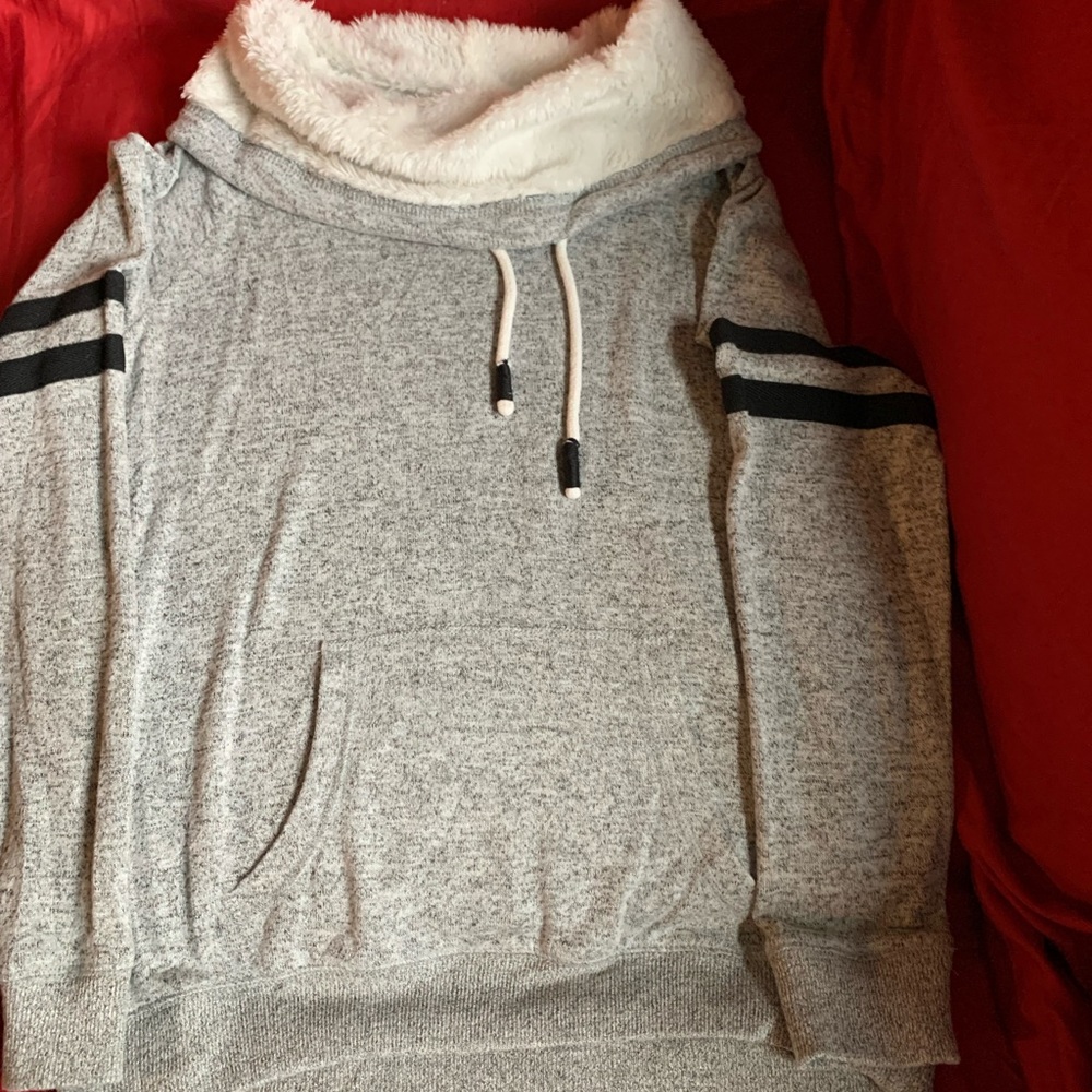 Light weight sweatshirt with soft cowl neck
